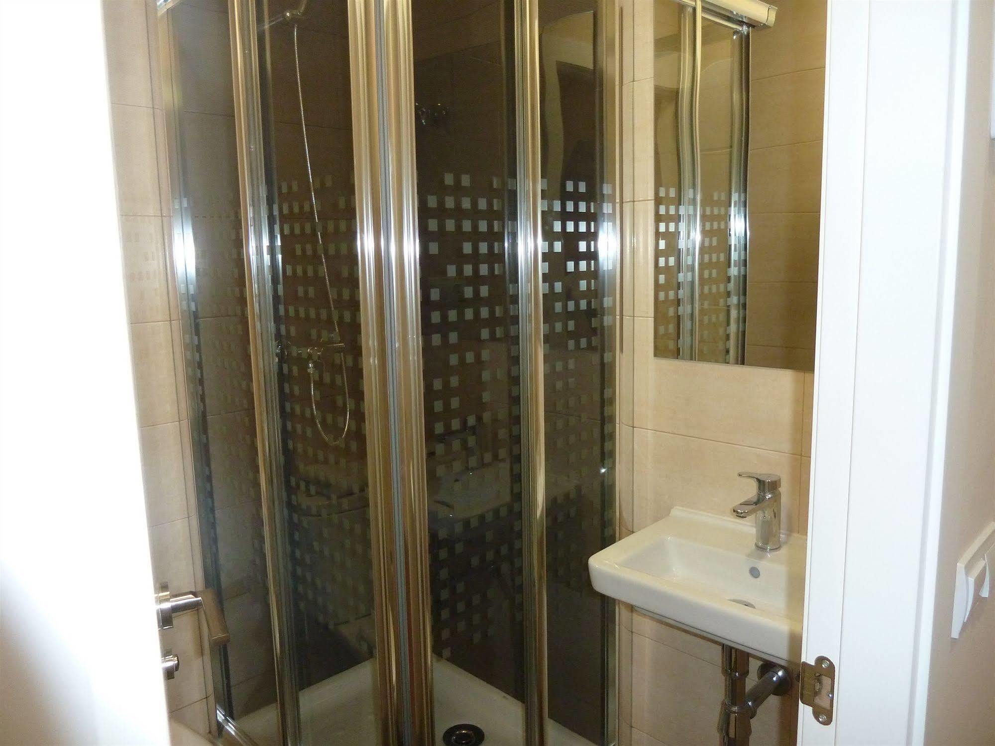 Hostal Mayor Madrid Ngoại thất bức ảnh