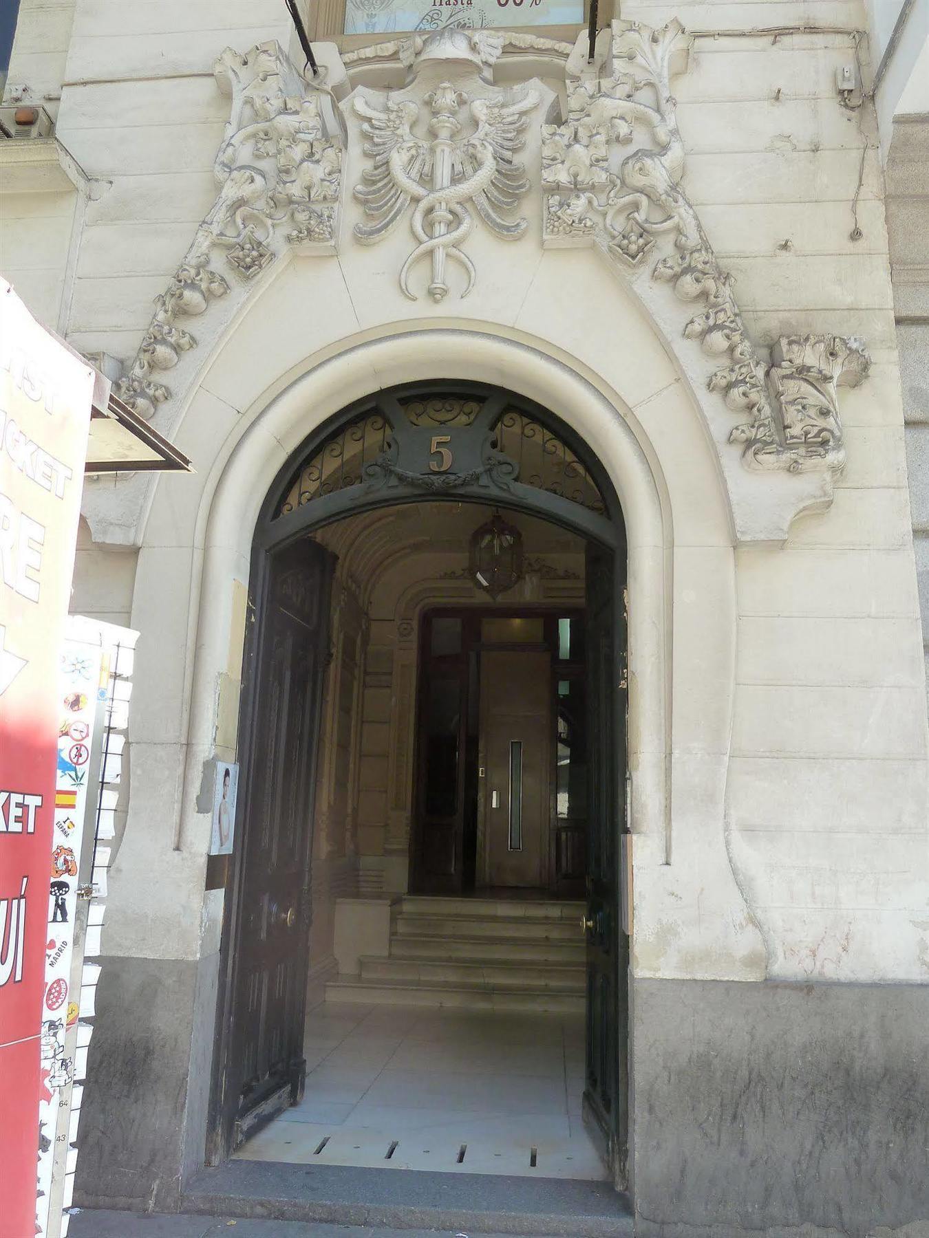 Hostal Mayor Madrid Ngoại thất bức ảnh